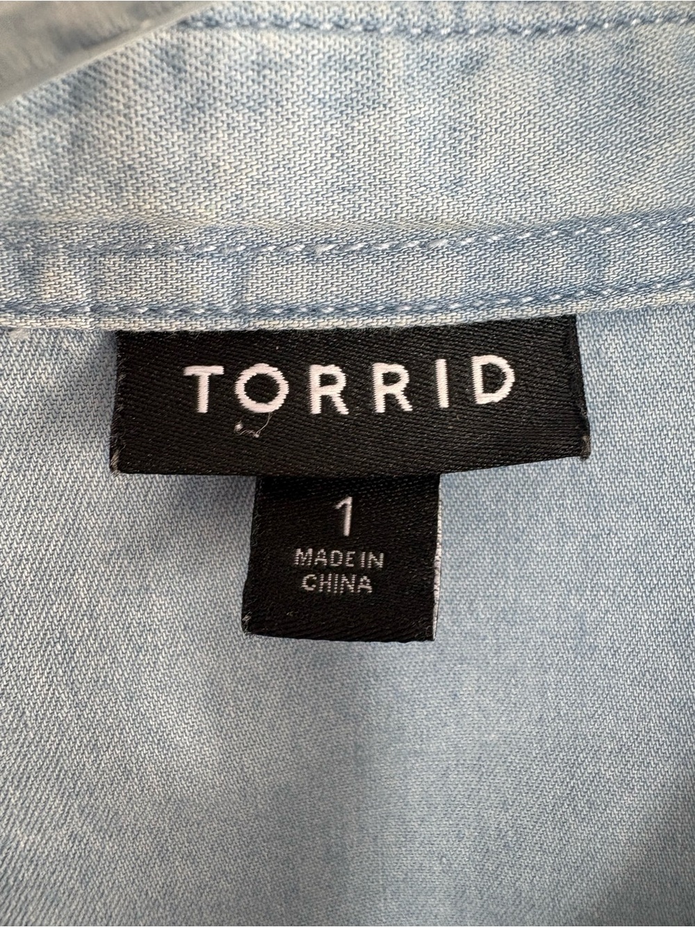TORRID Star Print Chambray Denim Button-Down Shirt Size 1 (14) — REFINED FIT!!! - Picture 8 of 12